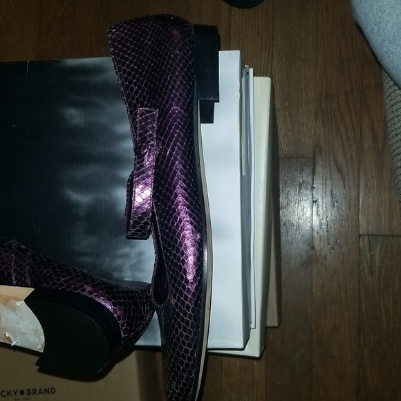 Brand New Kate Spade Metallic Purple Snakeskin Mary Jane Flats - Picture 5 of 5